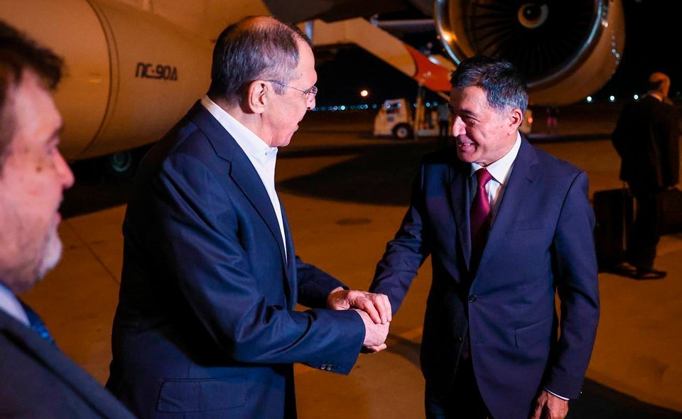 Министр иностранных дел России Сергей Лавров прибыл в Ташкент