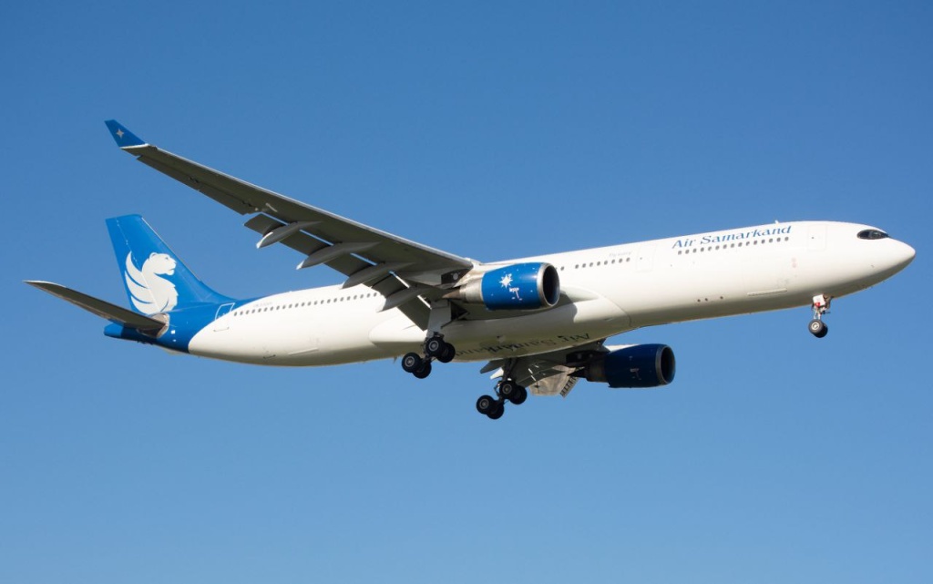 Авиакомпания Air Samarkand успешно выполнила  первый пассажирский рейс