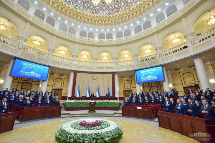 Либеральные демократы взяли под контроль большинство комитетов в новом парламенте Узбекистана