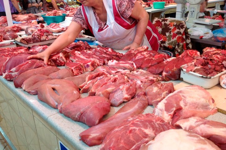 В Узбекистане ввели ряд новых требований при продаже мяса. Его нельзя продавать на открытых прилавках и транспортировать в обычных авто    