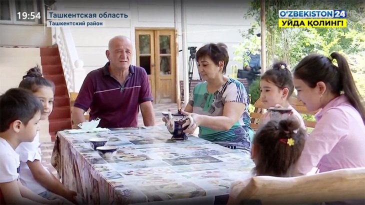 Узбекское ТВ показало репортаж о семье, где коронавирусом заразились 16 человек 