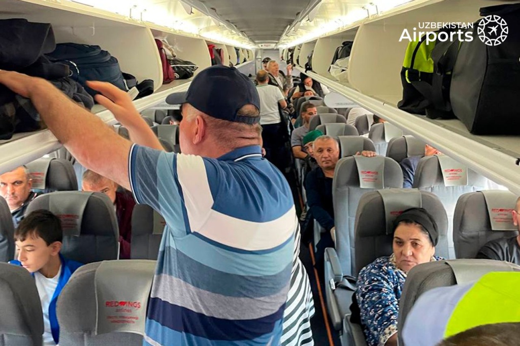 Рейс из Бухары в Екатеринбург был задержан больше, чем на 10 часов 