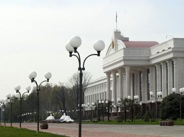 Верхняя палата парламента Узбекистана рассмотрит 9 новых законов 