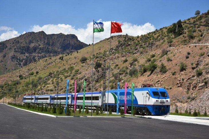 Малайзия предложила Узбекистану поставлять товары, используя железные дороги Китая 