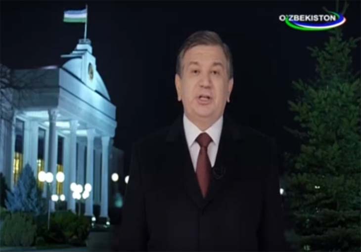 Президент Узбекистана впервые за 25 лет поздравил узбекистанцев с Новым годом лично (видео) 
