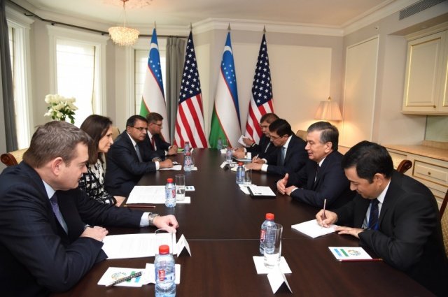 Президент Узбекистана встретился с представителями деловых кругов США