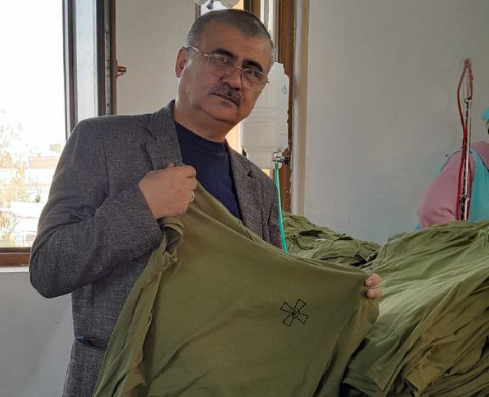 Узбекский журналист заявил, что текстильное предприятие из Узбекистана шьет форму для украинских военных 