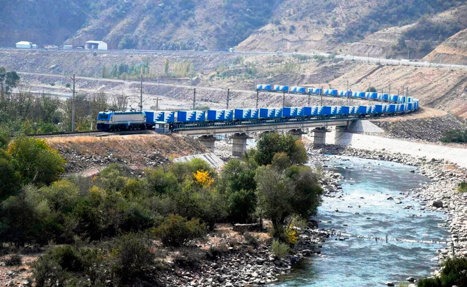 Узбекистан предложил запустить новый транспортный коридор из Китая в Афганистан