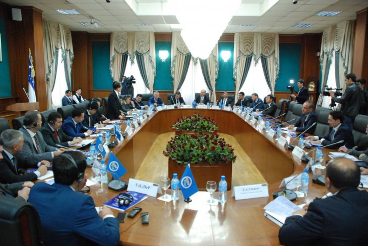 УзЛиДеП обсудил вопросы повышения конкурентоспособности экономики страны 