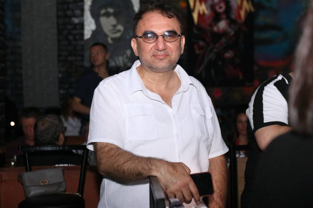 В Ташкенте арестован блогер Азиз Хакимов. Его обвиняют по 4 уголовным статьям
