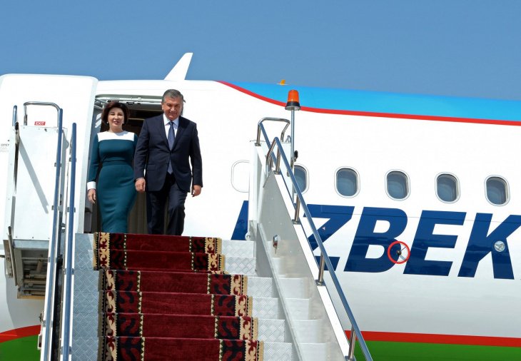 Шавкат Мирзиёев прибыл в Кыргызстан с государственным визитом (фото)