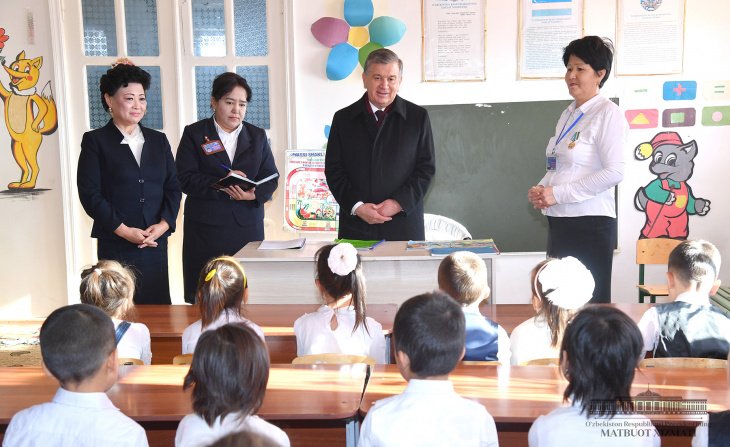 Мирзиёеву презентовали программу развития дошкольного образования в Каракалпакстане  