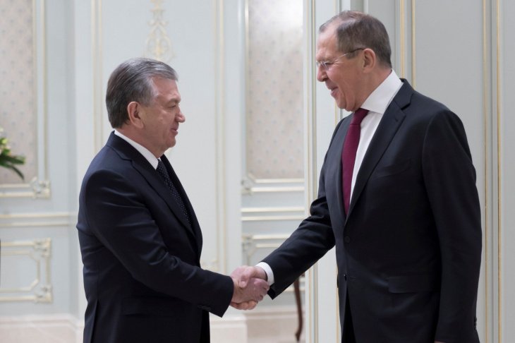 Узбекистан просит у России льготы при вступлении в ЕАЭС и миграционную амнистию. Визит Мирзиёева запланирован на первую половину лета