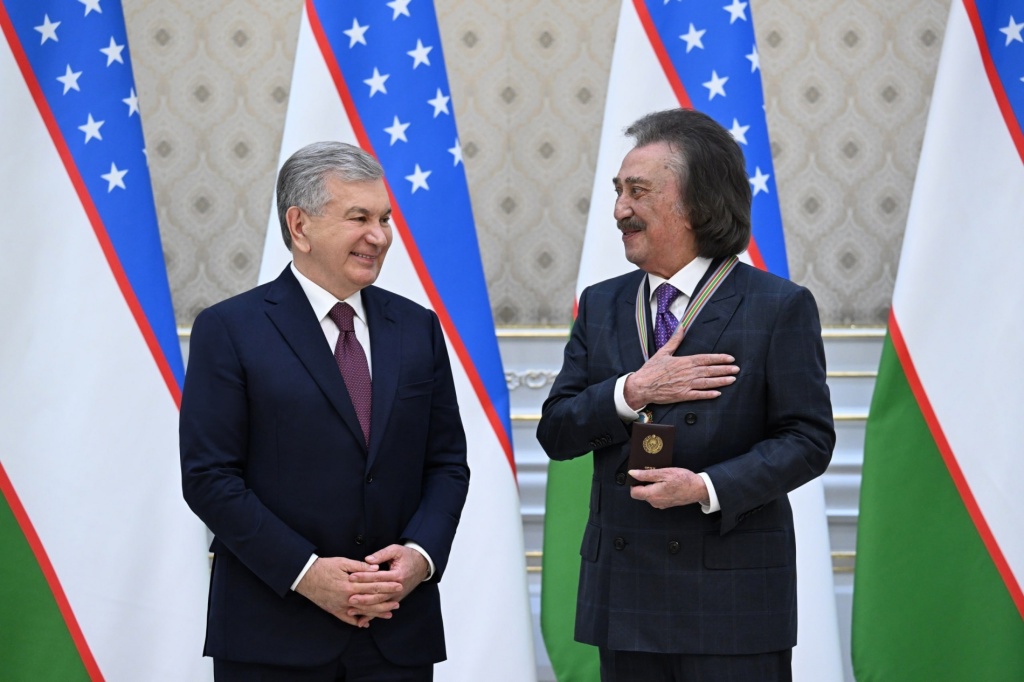 Фаррух Закиров отметил 80-летие и получил высший орден от президента