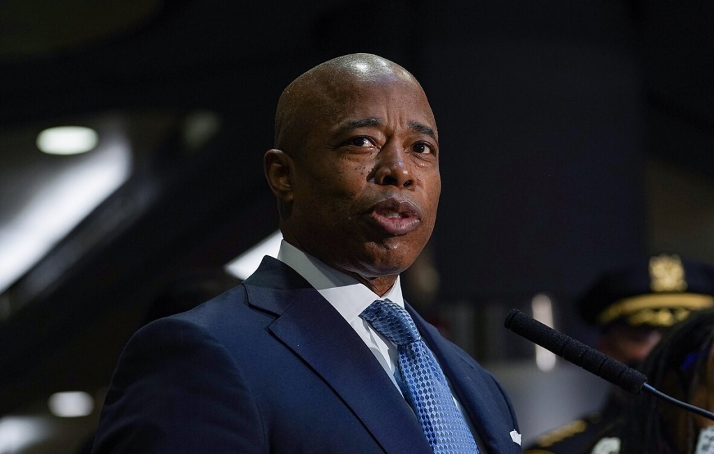 Мэр Нью-Йорка Эрик Адамс прибыл с визитом в Узбекистан