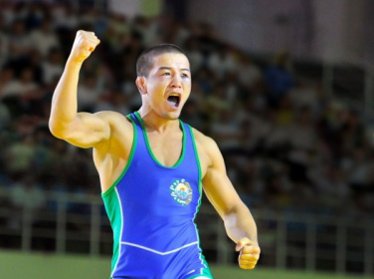 Спортсмен из Узбекистана сохранил третью строчку в рейтинге сильнейших борцов мира  