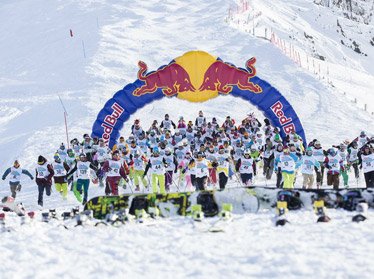 В Чимгане пройдет массовый спуск сноубордистов и лыжников 