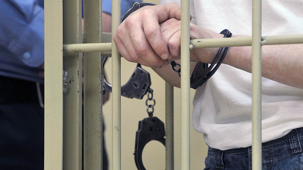 В Самарканде отправили в тюрьму на 16 лет мужчину, который полтора года развращал 10-летнюю племянницу  