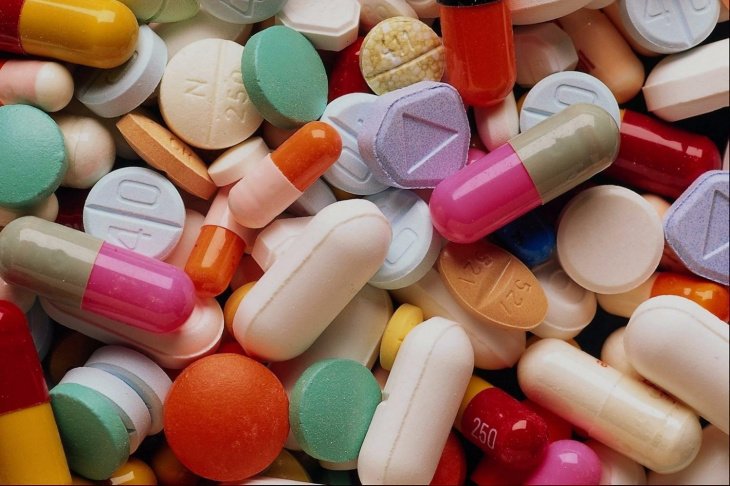 В Узбекистане будут наказывать за продажу любых лекарств вне аптек и их филиалов 