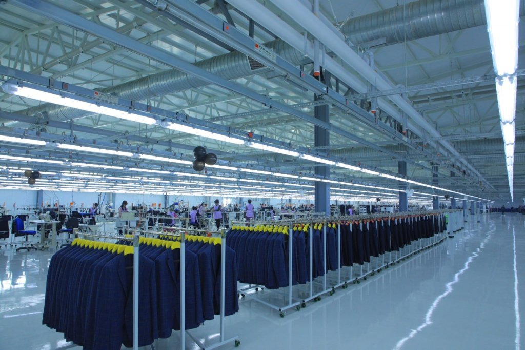 В Намангане запущена фабрика по производству одежды под брендом Hugo Boss