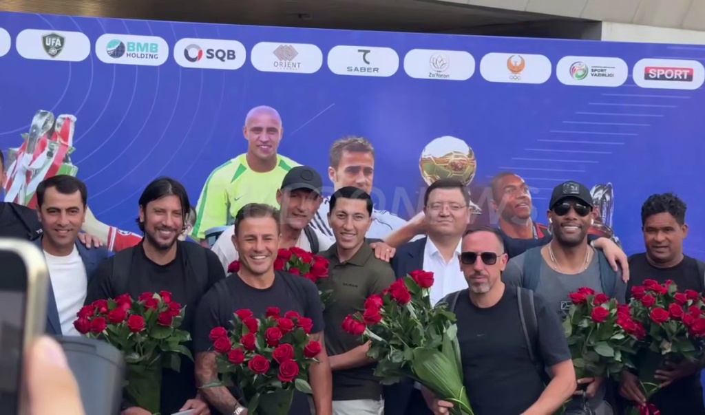 Легенды мирового футбола прилетели в Ташкент. Видео