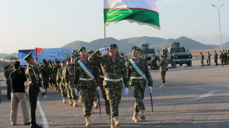 В Узбекистане вводятся воинские звания сержанта I, II и III степени