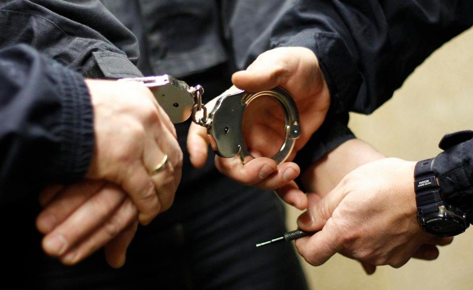 В Джизаке трое мужчин задержаны по подозрению в изнасиловании девушки  