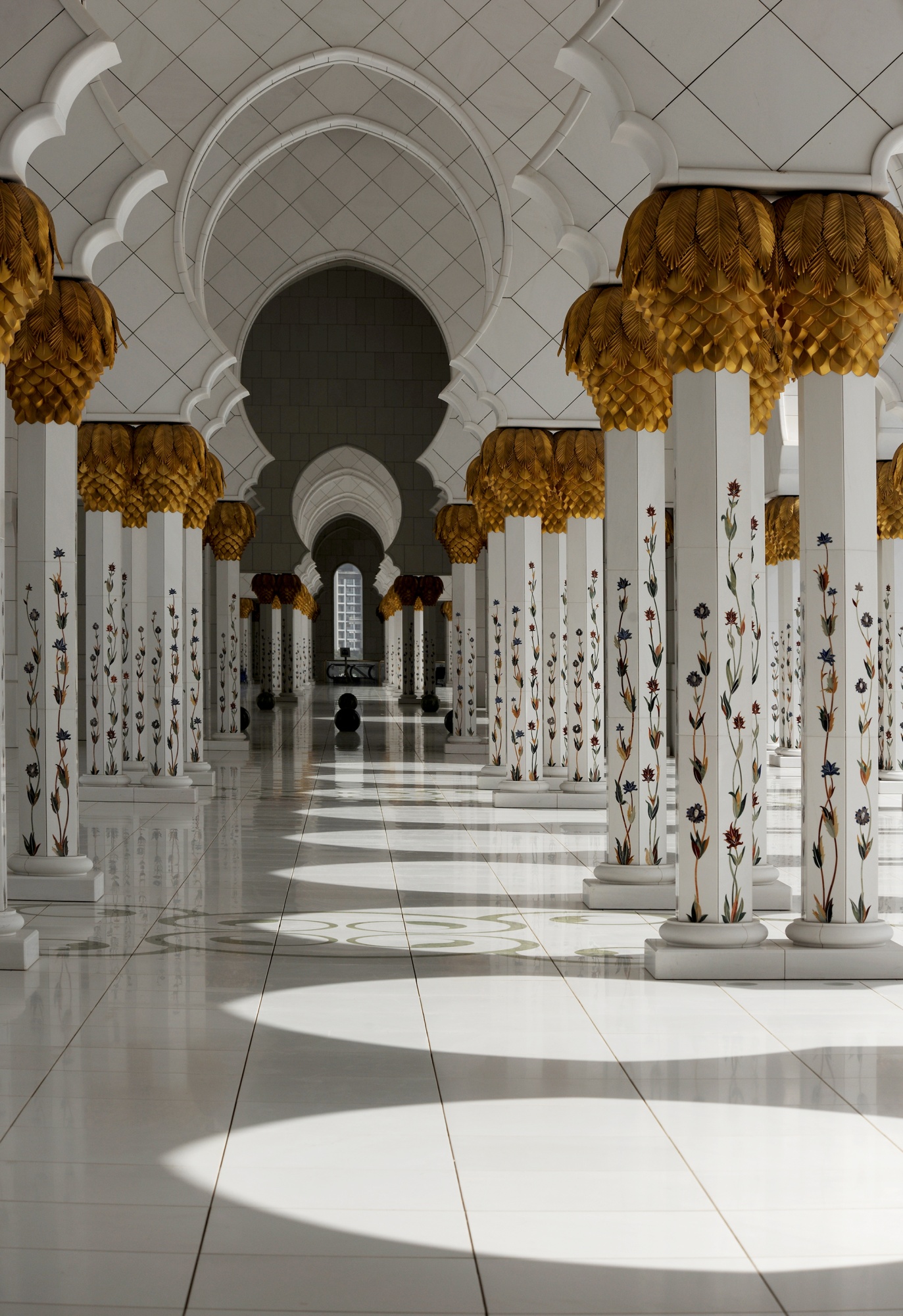 Sheikh Zayed Grand Mosque - Columns-3.jpg