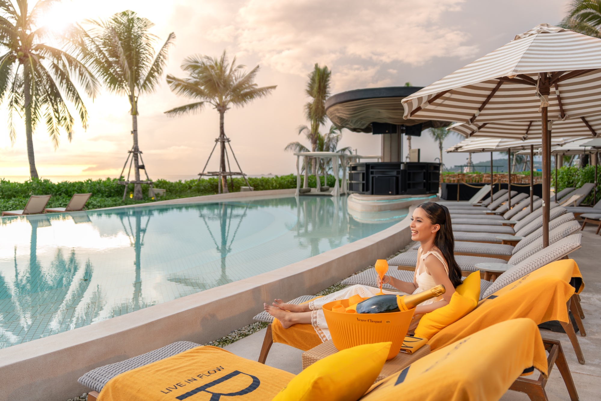 Rava Beach Club 1.jpg